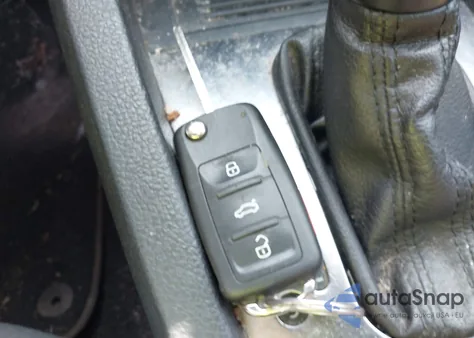 2014 Volkswagen Jetta 2.0L S z USA, uszkodzony, nr VIN 3VW2K7AJ3EM362618